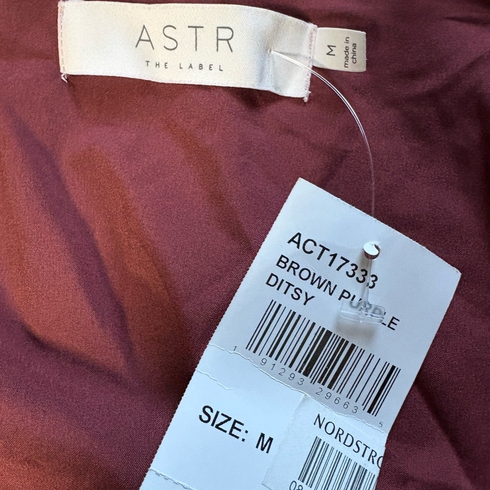 ASTR The Label NWT Brown and Purple Floral Top Size M - Picture 4 of 12